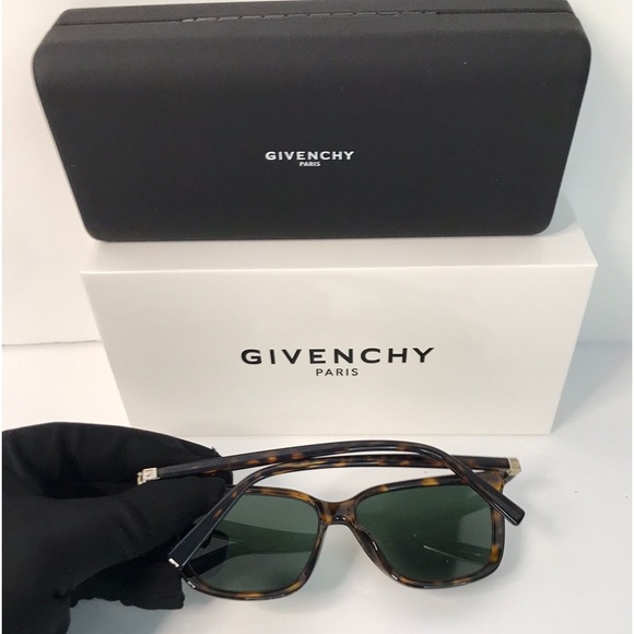 💯Authentic Givenchy Grey Cat Eye Ladies Sunglasses GV 7160/S - Picture 6 of 16